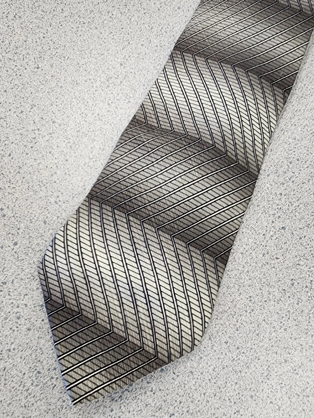 Murano Italia Gray Ombre Chevron Stripe Silk Necktie